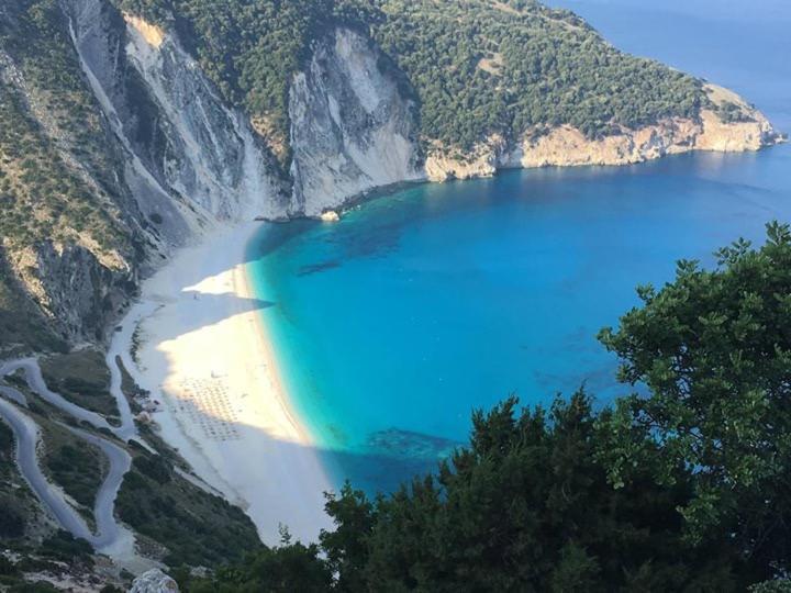 Agia EfimiaDogis Retreatアパートメント エクステリア 写真